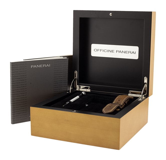 Panerai Luminor Chrono PAM00580 Image 5